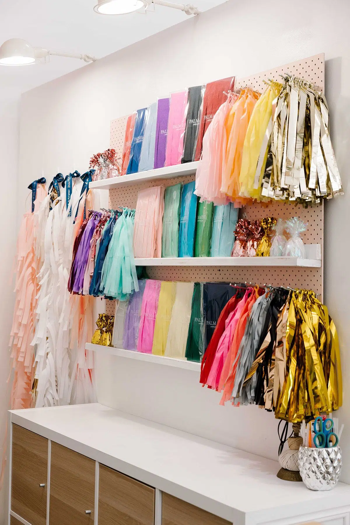 Boutique Interior Ideas : How To Start A Home Boutique Boutique Interior How To Start A Home Decor Boutique