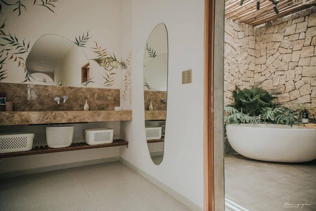 A Home of Distinction: The Classic Traditional Home Bathroom A Home of Distinction: The Classic Traditional Home Bathroom